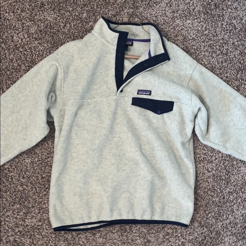Patagonia sweatshirt- men’s or women’s